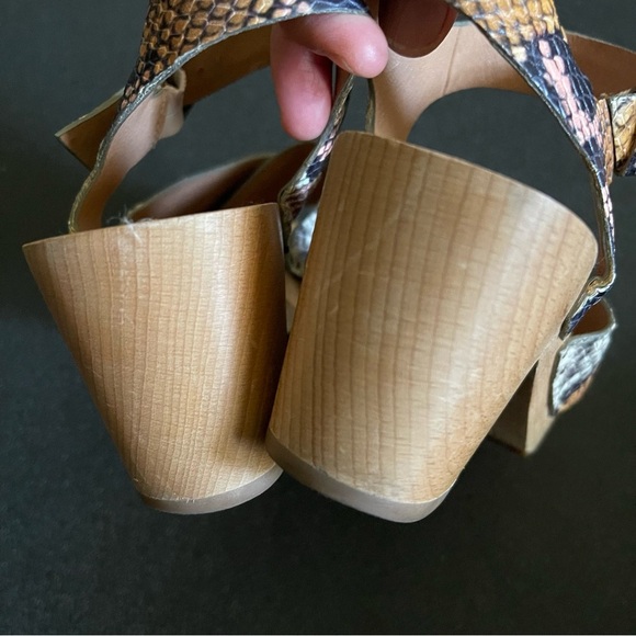 Madewell The Johanna Crisscross Clog Sandal in Snake Embossed Leather Size 7.5 - Picture 8 of 9